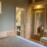 La Petite Lucie 3*